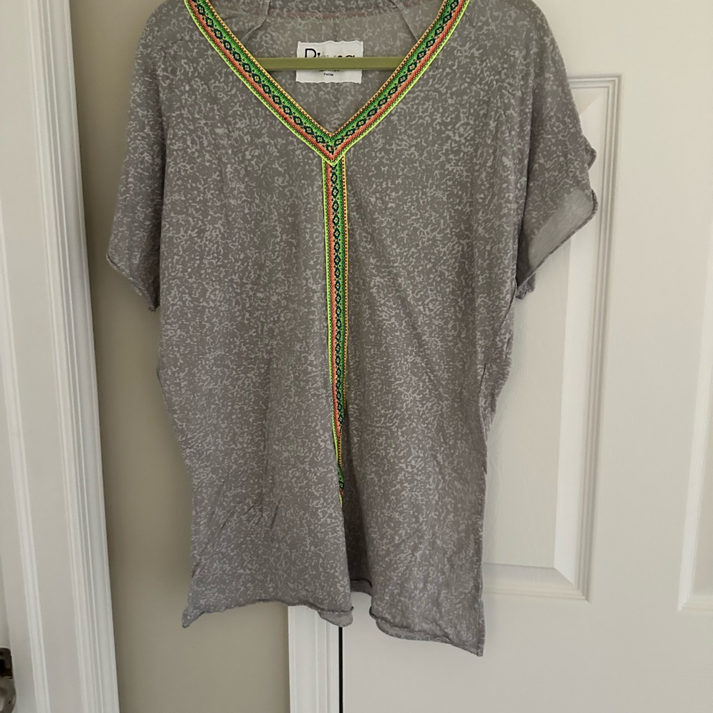 Gray V-Neck Top With Colorful Trim
